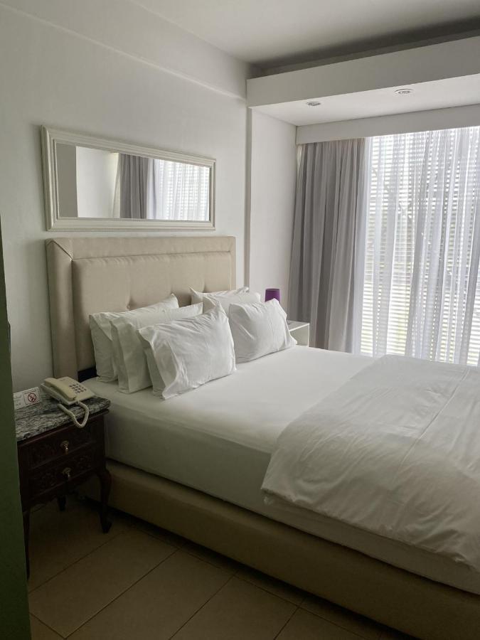Milord Hotel Энкарнасьон Экстерьер фото